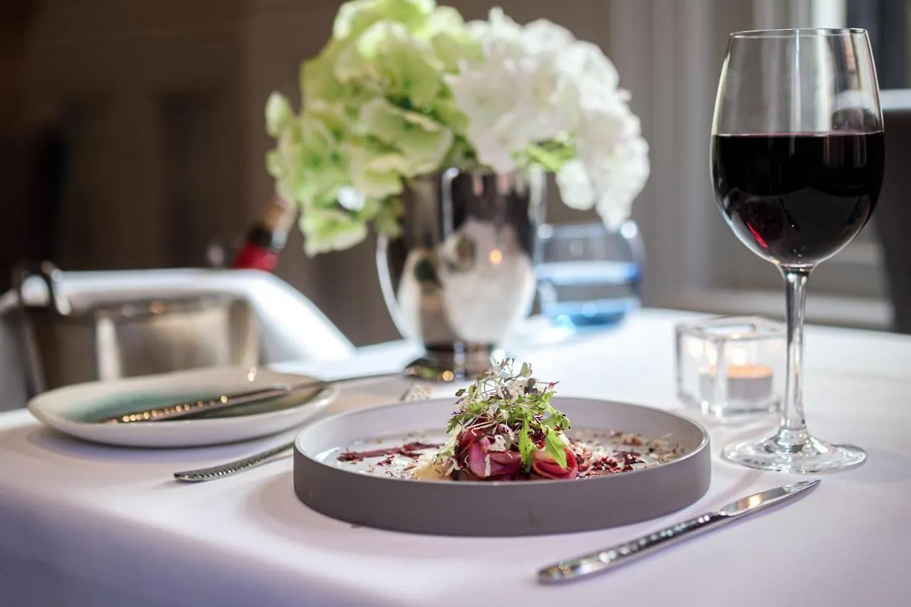 *****  Turners Hill Alexander House Hotel & Utopia Spa בריטניה