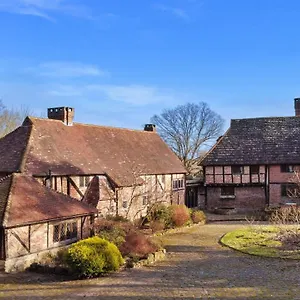 Finest Retreats - Sandhill With Hot Tub Holiday home