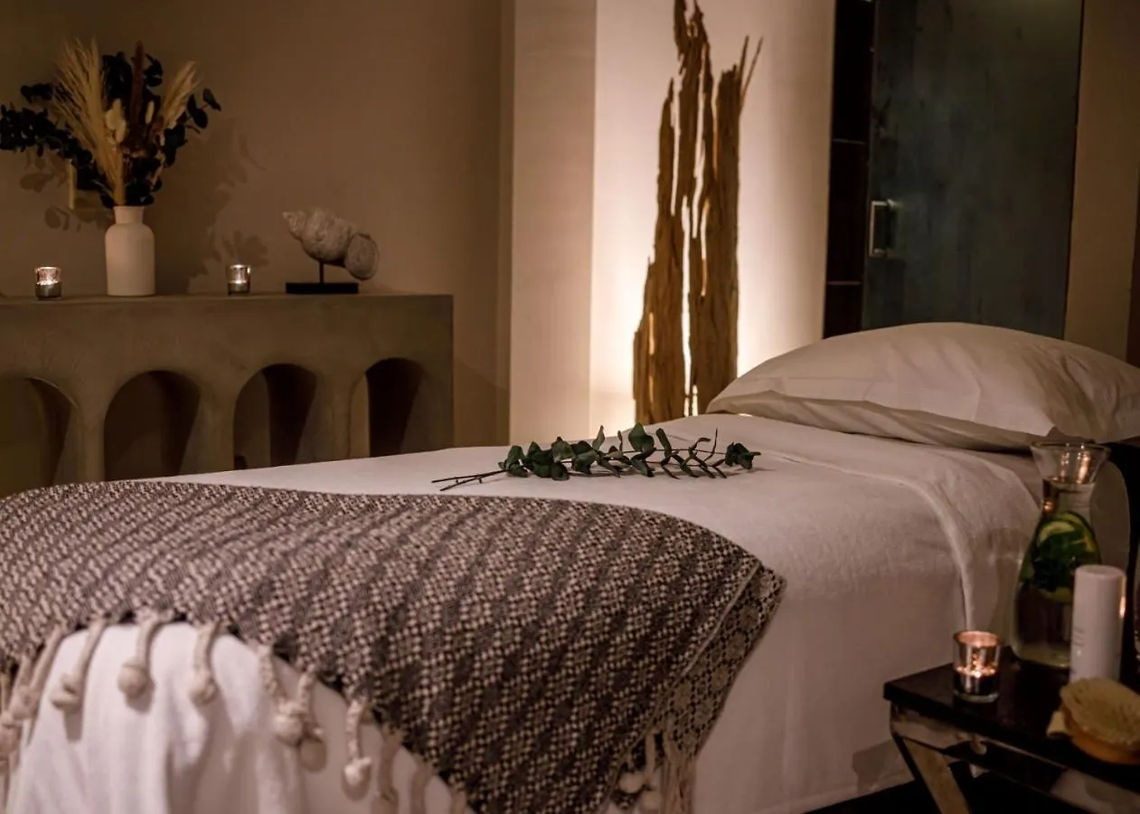 Alexander House Hotel & Utopia Spa Turners Hill 5*,  United Kingdom