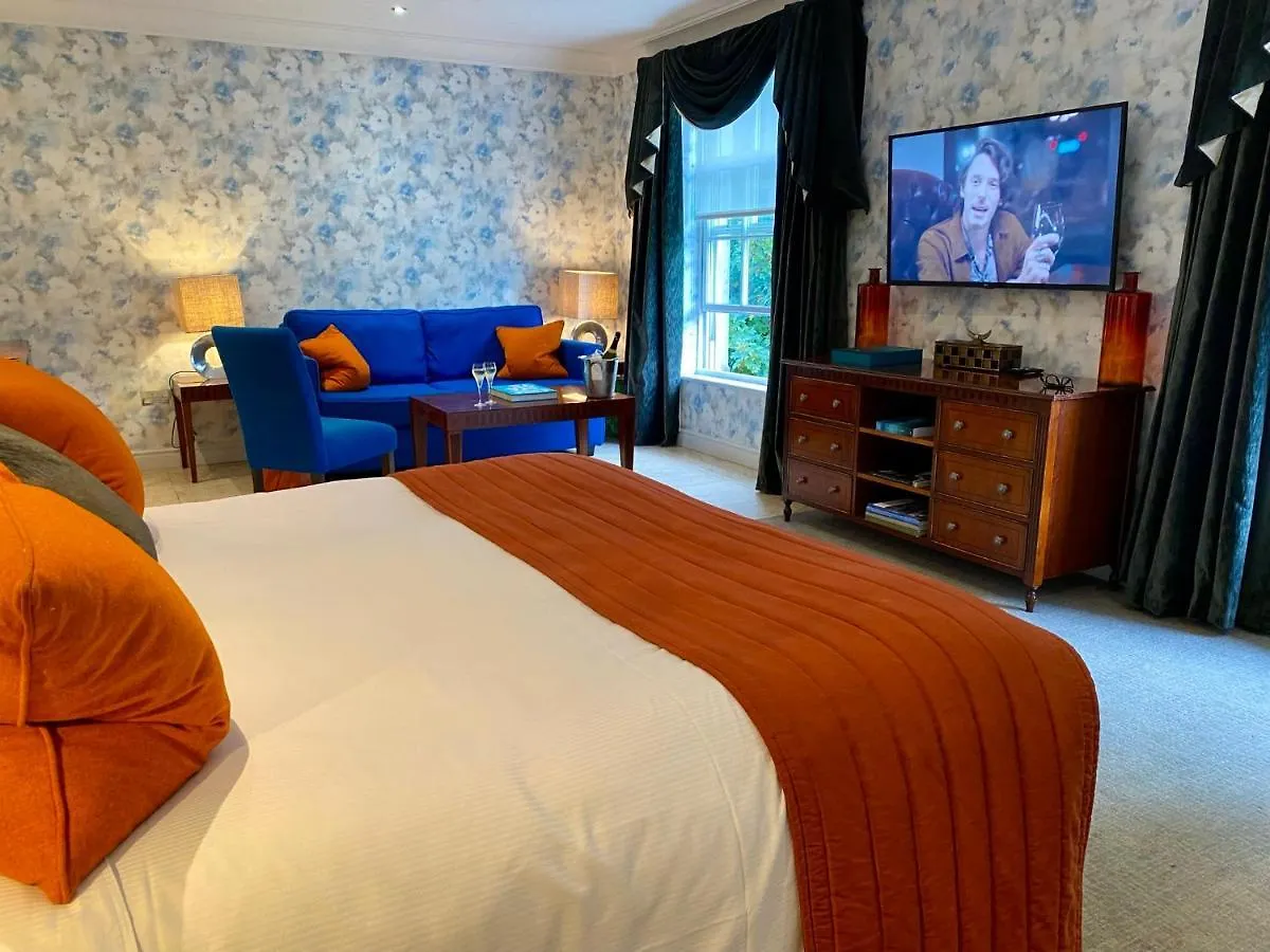 Alexander House Hotel & Utopia Spa Turners Hill 5*,  United Kingdom